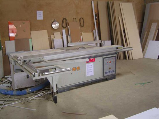 精密推臺(tái)鋸