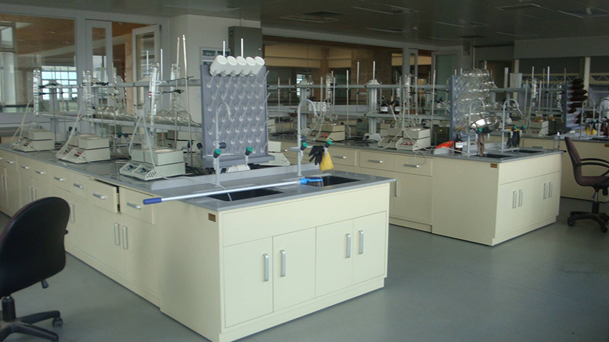 張家界市陽(yáng)湖坪污水處理廠(chǎng)在長(zhǎng)?，F(xiàn)代采購(gòu)實(shí)驗(yàn)室通風(fēng)柜